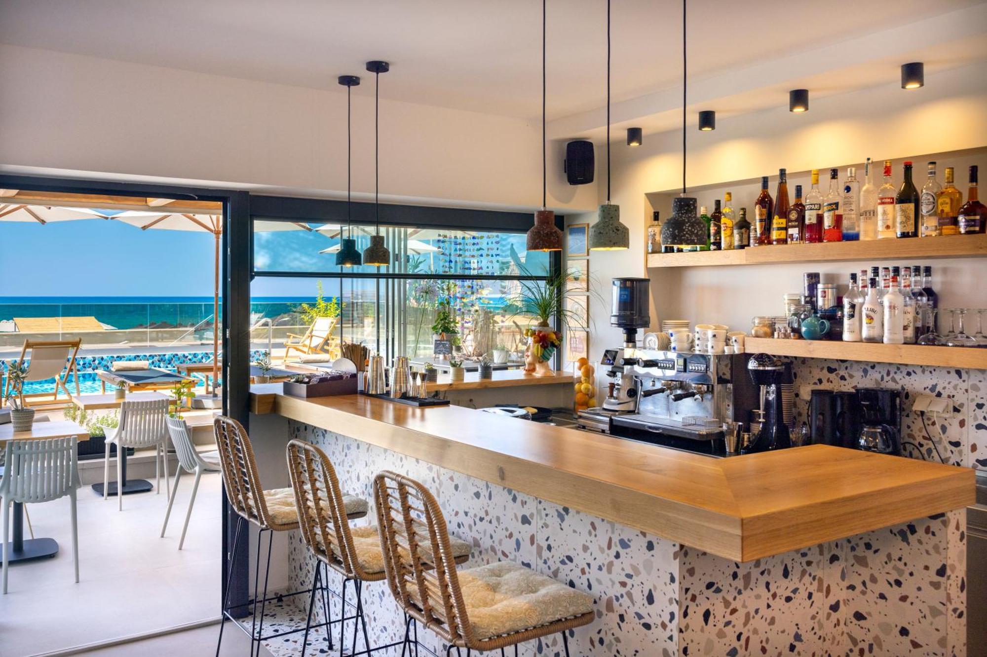 Calla Luxury Seafront Suites Réthimno Kültér fotó